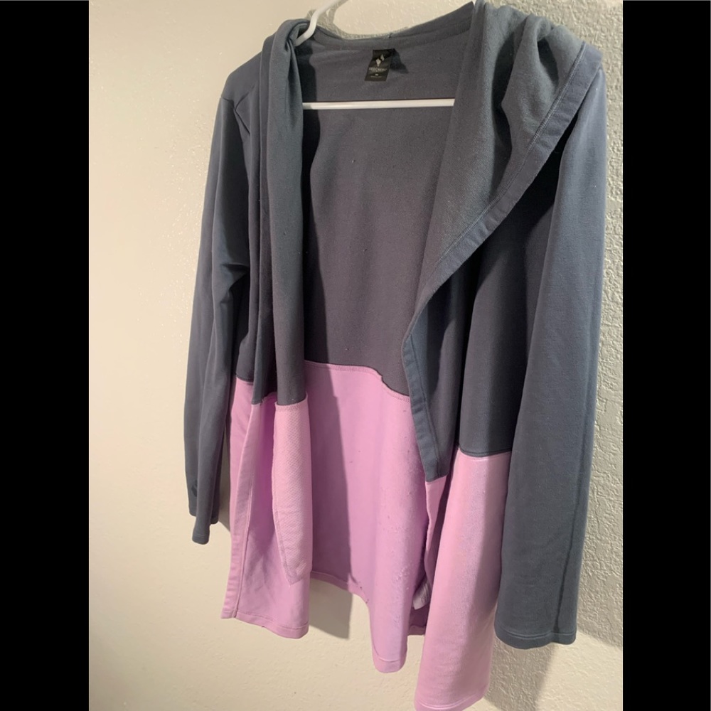 Sketchers Hooded Sweater